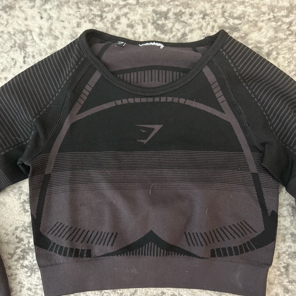 Gymshark grey and black crop top
